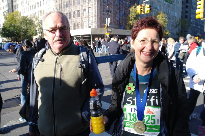 Glücklich im Ziel Stefanie Kölpin New York Marathon im Ziel